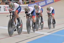 女子チームパシュート