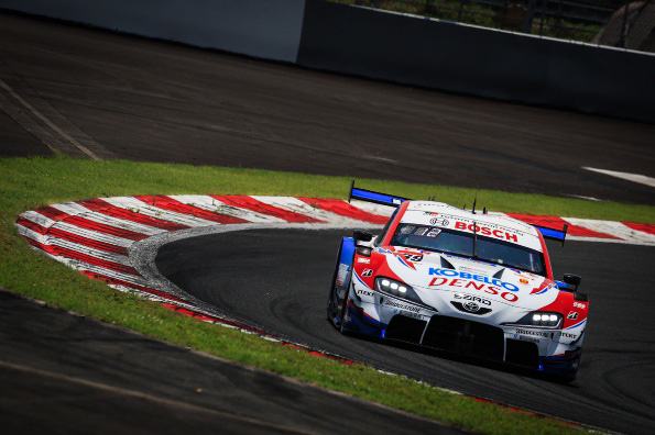 DENSO KOBELCO SARD Supra 第4戦富士、奮闘の走りで貴重なポイントを獲得(リンク：TEAM SARDニュースリリース)