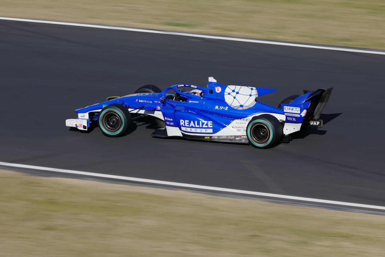 KONDO RACING #４笹原 右京