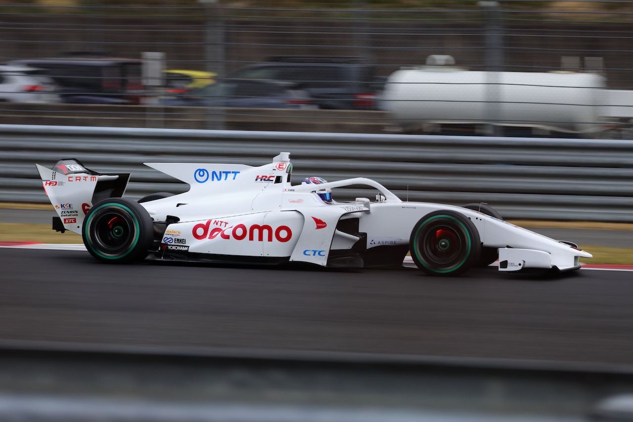 #6 DOCOMO TEAM DANDELION RACING 太田 格之進選手 1